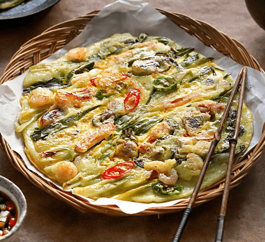 Seafood and scallion pancake (pajeon)