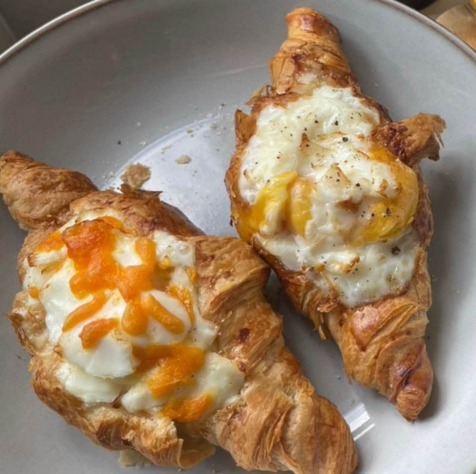 Egg croissant